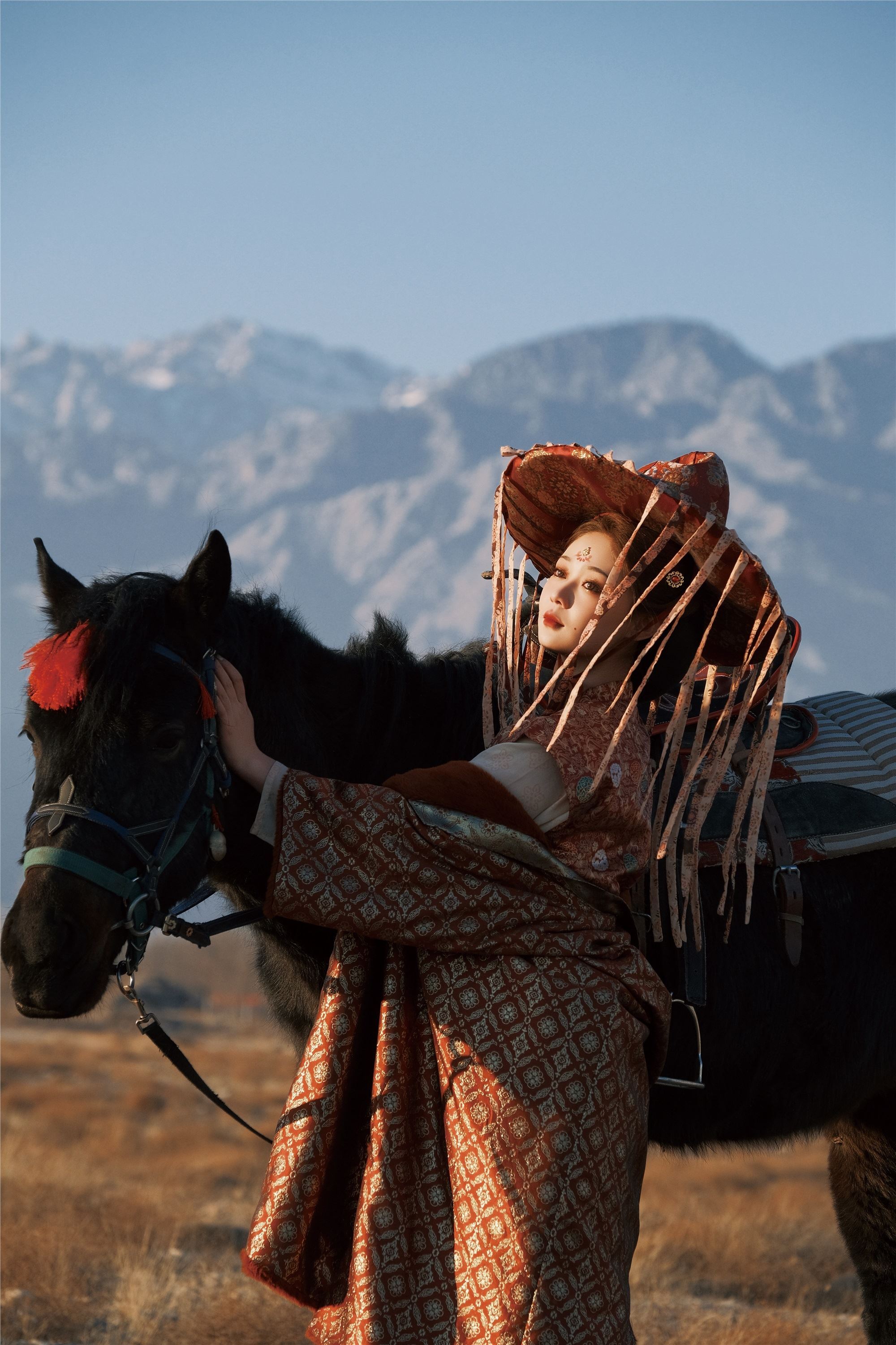 YITUYU艺图语 2025.03.10 渡关山 夏念